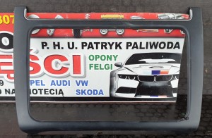 RAMKA ŚRODKOWA RADIA KONSOLI 6R0858069 VW POLO V 6R