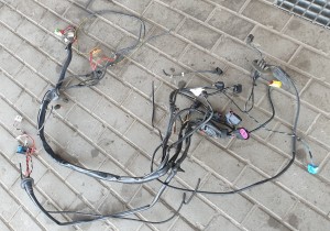 WIĄZKA LAMPY LEWA 8E1971075  AUDI A4 B7 3.2 FSI