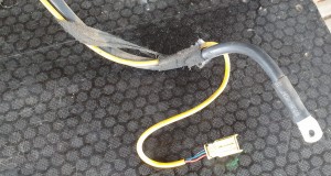 KLEMA PLUSOWA WIĄZKA AKUMULATORA 4F0971812A 4F0971225F AUDI A6 C6 