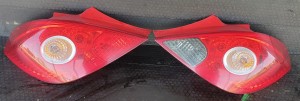 LAMPA TYŁ PRAWA LEWA 13186350 13186351 OPEL CORSA D 3D