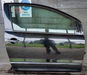 DRZWI PRAWE PRZÓD KOMPLETNE VW FOX L041