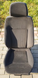 FOTEL PRAWY PRZÓD PASAŻERA GRZANY OPEL ASTRA H 