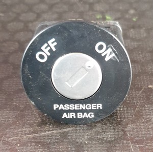 WŁĄCZNIK PODUSZKI AIRBAG 378090 HYUNDAI i20 I20 LIFT 5D