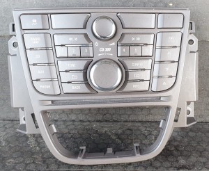 PANEL RADIO CD 300 RAMKA 13346042 OPEL ASTRA IV MERIVA B