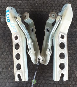 Zawiasy maski KOMPLET SKODA OCTAVIA II Lift Kombi