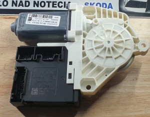 SILNICZEK SZYBY LEWY PRZÓD 1T0959701AD SEAT LEON II LIFT