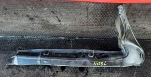 WYGŁUSZENIE OSŁONA BŁOTNIKA LEWY PRZÓD 8K0821111C AUDI A4 B8