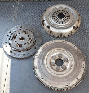 SPRZĘGŁO KOMPLETNE 036141026L 036141032H 1.6 16V VW AUDI SEAT SKODA