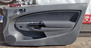 BOCZEK DRZWI PRAWY PRZÓD OPEL CORSA D 3D