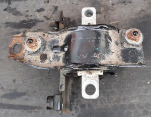 ŁAPA SKRZYNI 6RF199555D SKODA RAPID 1.2 TDI LIFTBACK