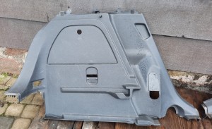 BOCZEK BAGAŻNIKA PRAWY LEWY OPEL CORSA D 5D