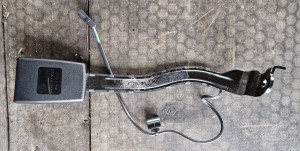 ZAPINKA PASA LEWA PRZÓD 1K4857755M VW GOLF V