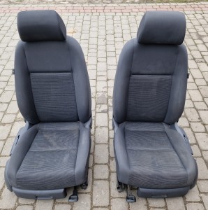 FOTEL PRAWY LEWY PRZÓD VW GOLF V
