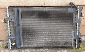 VW POLO 9N OKULAR 1.2B  CHŁODNICA KLIMATYZACJI WENTYLATORY 6Q0820411H 6Q0121207F