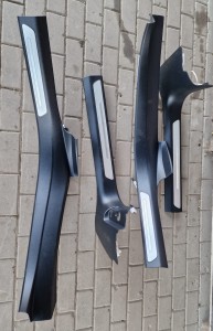 LISTWY PROGOWE PODŚWIETLANE LED 4H4864607 4H1867271 4H4864608 4H1867272  KOMPLET AUDI A8 D4