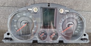 LICZNIK ZEGARY 3C0920870T VW PASSAT B6 1.8 TFSI