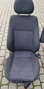 FOTEL PRAWY PASAŻERA  OPEL MERIVA A