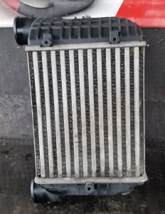 INTERCOOLER LEWY 8E0145805D AUDI A4 B6 1.8 T