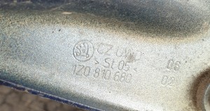 UCHWYT WSPORNIK BŁOTNIKA PRAWY LEWY 1Z0810679 1Z0810680 SKODA OCTAVIA II