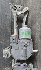 MECHANIZM SILNICZEK WYCIERACZKI PRAWY PRZÓD 5P0955120A SEAT ALTEA