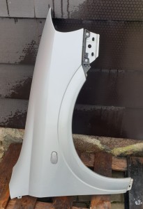 BŁOTNIK PRAWY PRZÓD OPEL ASTRA G II Z147