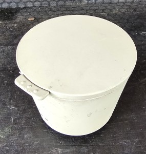 SCHOWEK POPIELNICZKA TYŁ 1C0857961 VW NEW BEETLE