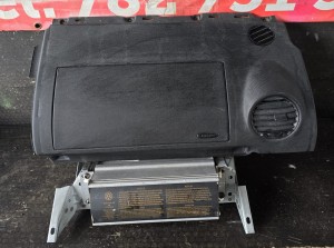PODUSZKA AIRBAG + ZAŚLEPKA DESKI KONSOLI 1C0886284A VW NEW BEETLE 2.0 B