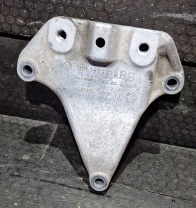 ŁAPA SKRZYNI BIEGÓW 1K0199117BB VW GOLF VI 3D 1.4 TSI