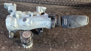 STACYJKA WKŁADKA DRZWI KLUCZYK 1K0905851B  1K0953527D AUDI A3 8P LIFT 1.4 TSI