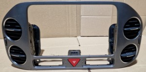 RAMKA RADIA KRATKI NAWIEWU 5M0858071K 5M0819061 5M0819062 VW TIGUAN I 5N0
