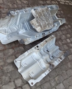 OSŁONY TERMICZNE WYDECHU  KOMPLET 5N0521441 5N0825661B 5N0825701A VW TIGUAN I 5N0 2.0 TFSI
