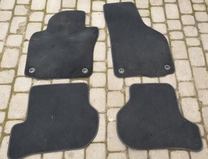 DYWANIKI PRZÓD TYŁ VW JETTA KOMPLET 