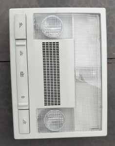 LAMPKA PODSUFITKI OŚWIETLENIE KABINY 6Q0947105 VW POLO FL