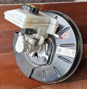 SERWO HAMULCOWE Z POMPĄ 5Q1614105CJ VW GOLF VII GTD 2.0 TDI