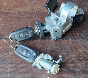 STACYJKA WKŁADKA DRZWI 2 x KLUCZYK 2LL-00027AE OPEL ASTRA K 1.6 CDTI