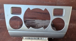 POPIELNICZKA RAMKA PANELU 9658691077 PEUGEOT 308 SW 1.6 HDI 