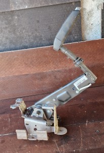 DŹWIGNIA HAMULCA RĘCZNEGO 98031782ZD PEUGEOT 308 SW 1.6 HDI 