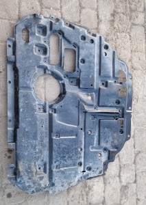 Osłona silnika 51410-76013 TOYOTA Prius III lift Hybrid 1.8B 