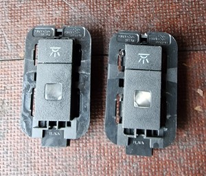 Lampka oświetlenie kabiny prawa lewa 9834315580 9834315680 Opel Astra L VI Kombi 