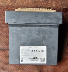 Moduł sterownik świateł 9850440880  Opel Astra L VI Kombi 1.5 cdti 