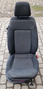 Fotel prawy przód VW Polo 6C 3D 
