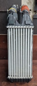 Chłodnica powietrza Intercooler 9803900780 9801280580 98733 Opel Crossland X 1.2 THP 