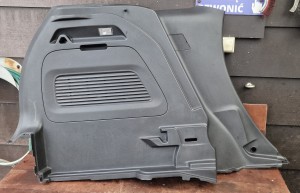 Boczek bagażnika lewy tył 464275993 Opel Crossland X