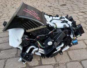 Nagrzewnica kompletna climatronic 003641612 YP00000280  Opel Crossland X 1.2 THP 