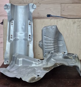 Osłony termiczne komplet 13238543 1324282 Opel Corsa E 3D 1.4 turbo 