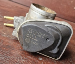  Przepustnica 06B133062P AUDI A4 B6 1.6 B ALZ