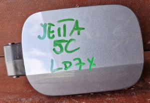 Klapka wlewu paliwa 5C6809999 VW Jetta 5C6 LD7X 