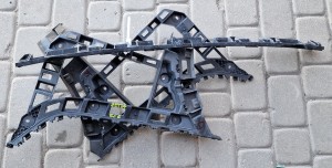 Ślizgi mocowania zderzaka tył komplet 5C6807863 5C6807394 VW Jetta 5C6
