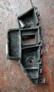 Mocowanie uchwyt zderzaka przód 5C6807184 VW PASSAT B8