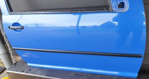 DRZWI PRAWE PRZÓD LA5C VW GOLF IV 
